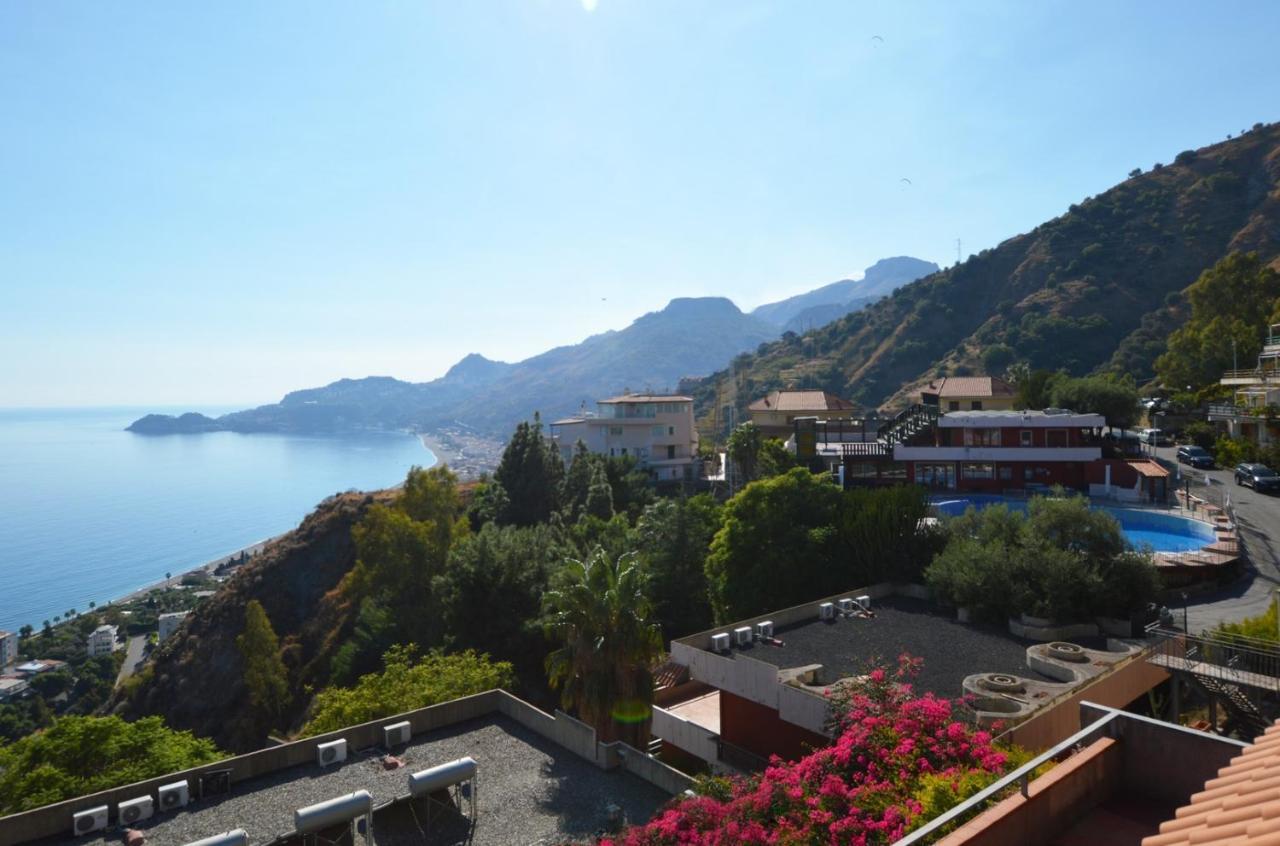 Hotiday Village Letojanni Taormina ภายนอก รูปภาพ
